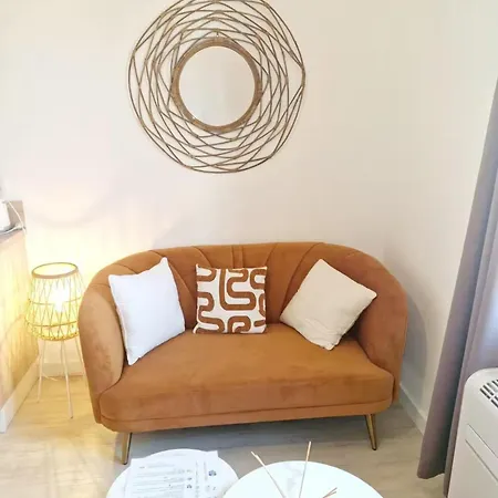 Le Dambra - Dans Le Vieil Antibes